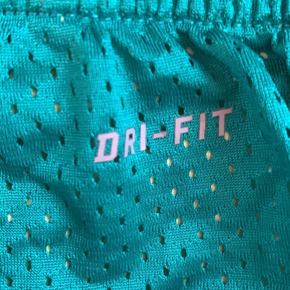 Women's Nike 2-in-1 Running Shorts - Picture 2 of 8